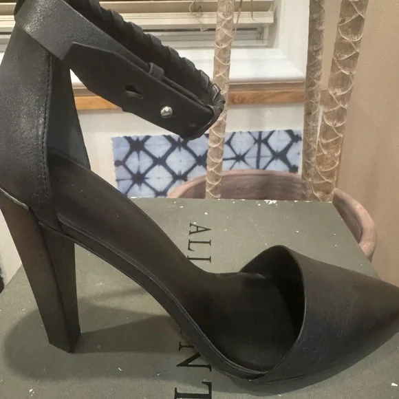 NEW- All Saints Gabie Heels US 8/EU 39 - Picture 2 of 4
